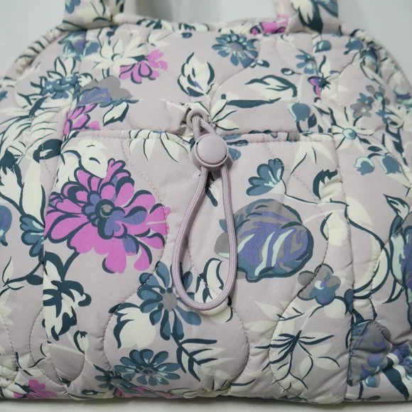 Vera Bradley Featherweight Tote Travel Bag Fresh-Cut Floral Lavender Nylon NWT - Picture 3 of 8